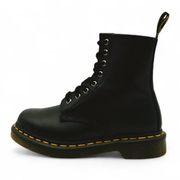Dr. Martens Women's Size 6 Black 1460 Smooth Leather 8 Eye Lace Up Ankle Boots